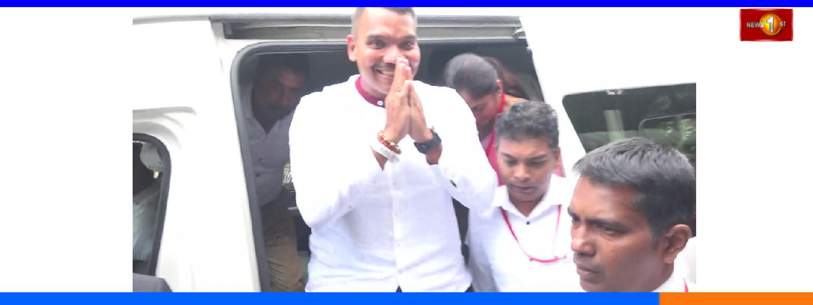 අත්අඩංගුවට නාමල් රාජපක්ෂ රිමාන්ඩ්..